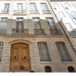 Appartement Quartier Saint Germain Des Pres En Plein Coeur De Paris !